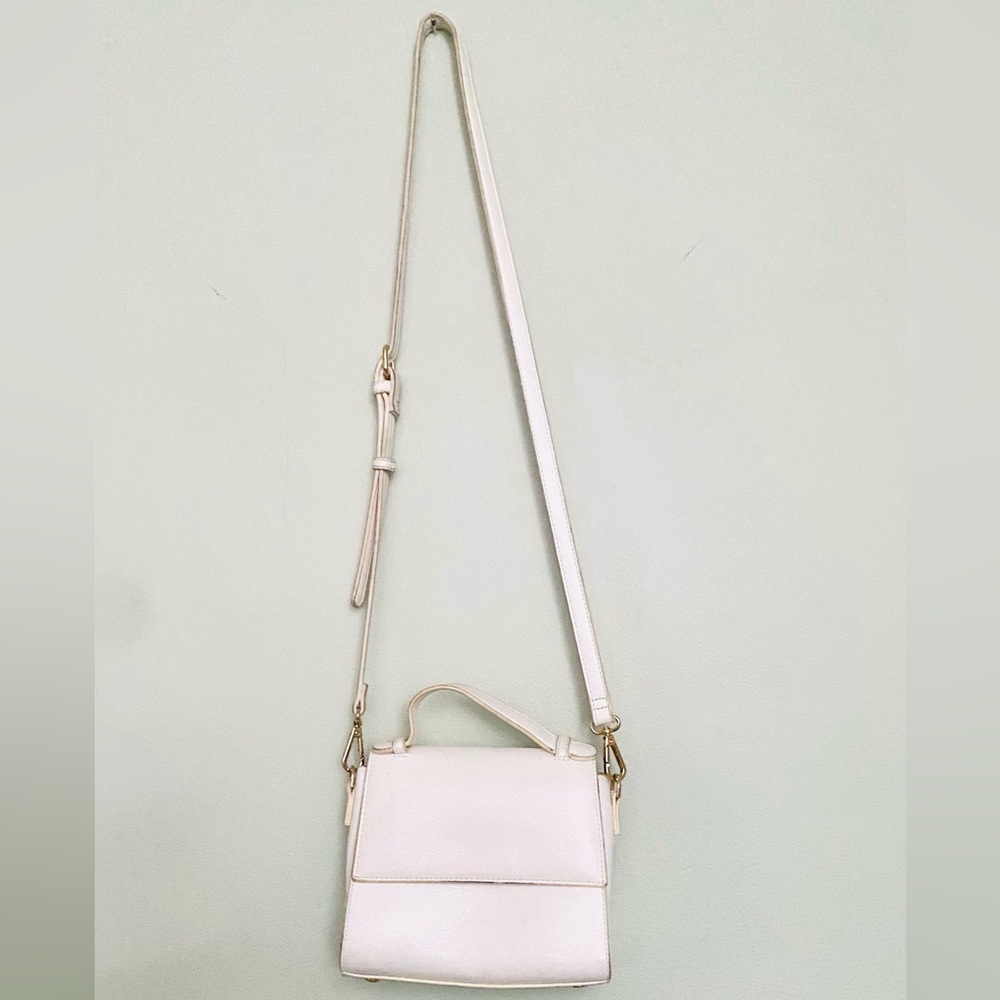White cross body purse